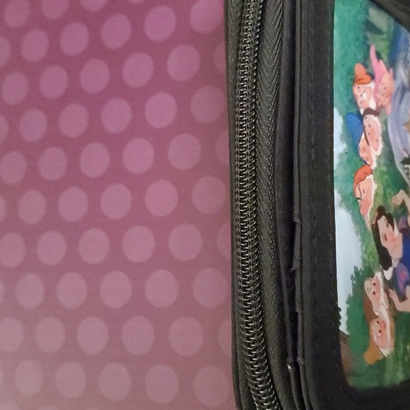 Disney Princess Snow White and the Seven Dwarfs Small Zipper Wallet - Picture 3 of 6